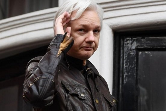 Reino Unido firmó la extradición a EU de Julian Assange