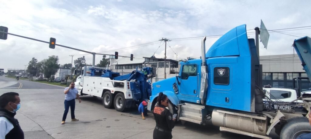 Reportan cuatro lesionados por accidente en Línea 1 del Mexibús