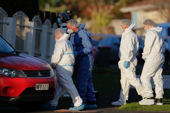 Investigan la muerte de 2 niños hallados en maletas en Nueva Zelanda