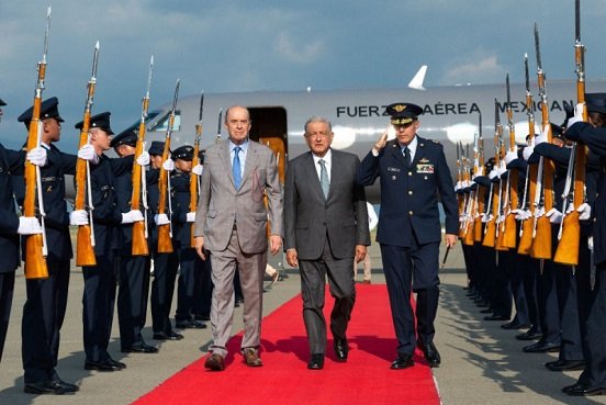 López Obrador se reúne con Gustavo Petro en Cali, Colombia