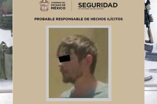 Detienen a extranjero con armamento de uso exclusivo del ejército