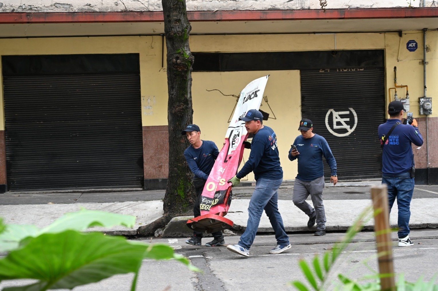 Ale Rojo de la Vega supervisa operativo para recuperar espacios públicos en Juárez, Roma Norte y Condesa
