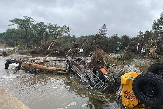 Sube a 109 número de muertos por inundaciones en Texas
