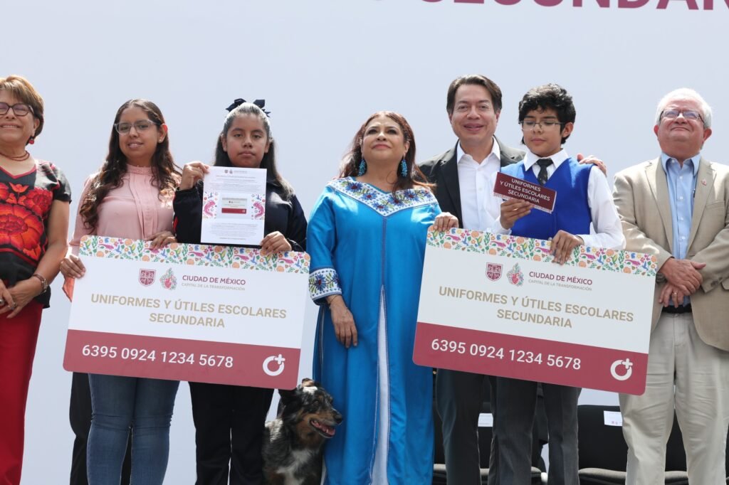 Inicia entrega de Tarjetas para Útiles y Uniformes Escolares de nivel básico