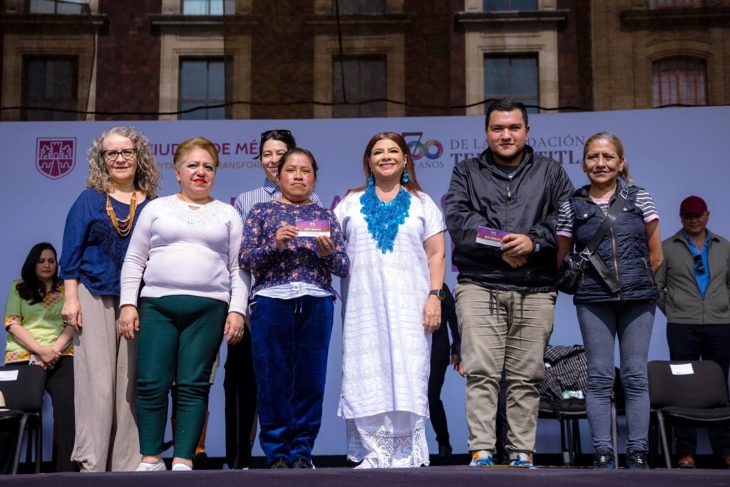 Realizan primera entrega de vales Mercomuna en beneficio de más de 335 mil familias