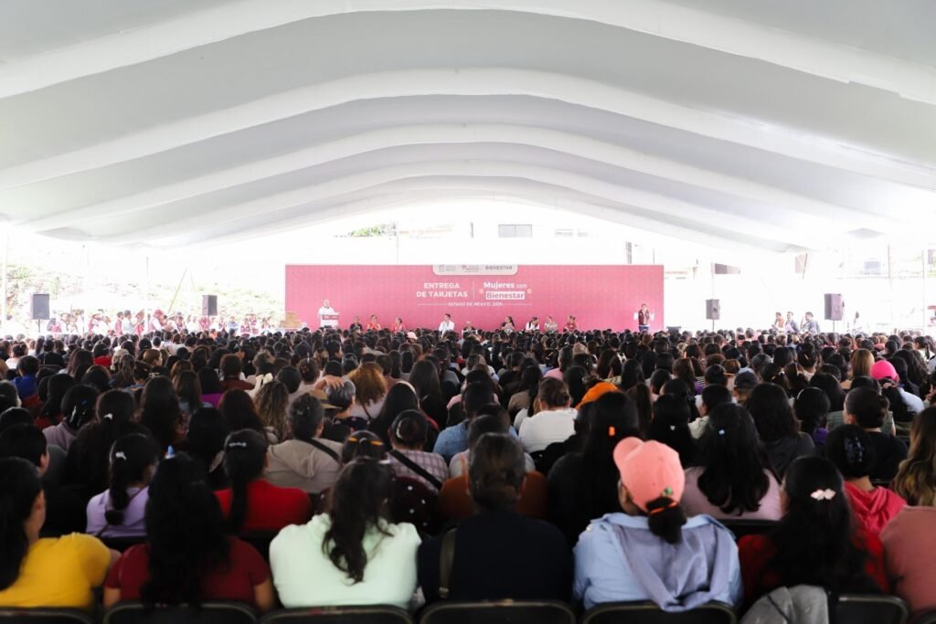 Gobernadora Delfina Gómez acerca Mujeres con Bienestar al sur del Estado de México