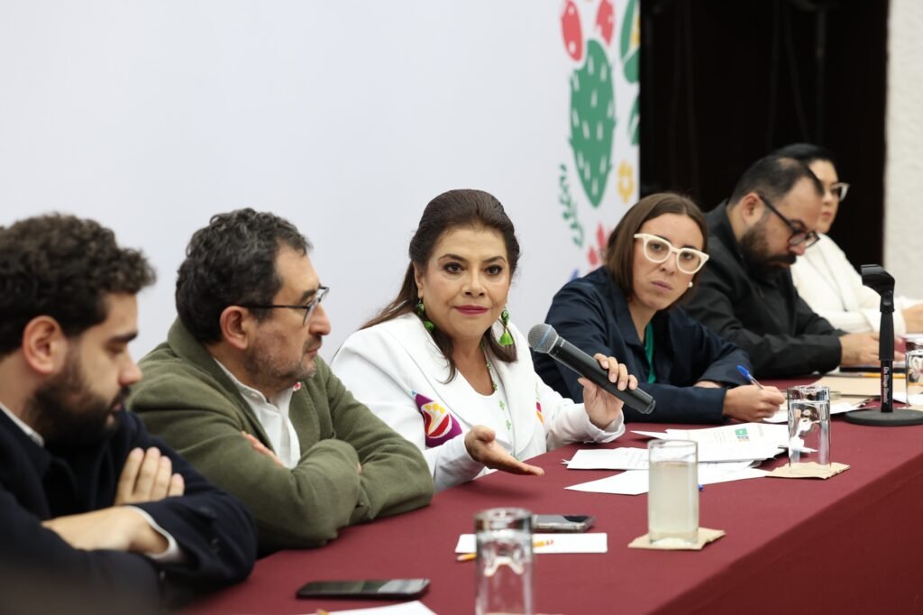 Instala Clara Brugada Órgano de Gobierno de la Agencia de Gestión Integral de Residuos