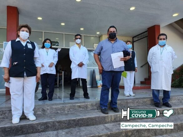 Inicia vacunación vs Covid-19 a maestros en Campeche