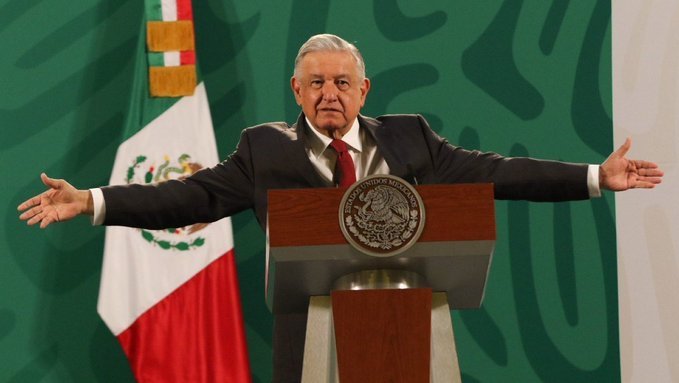 México ofrece indulto y asilo político a Assange