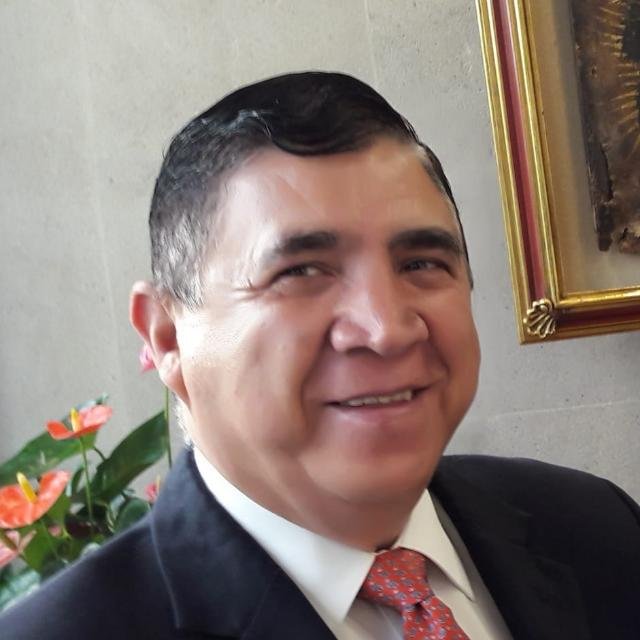 Esta imagen tiene un atributo ALT vacío; su nombre de archivo es Edmundo_cazares.jpeg