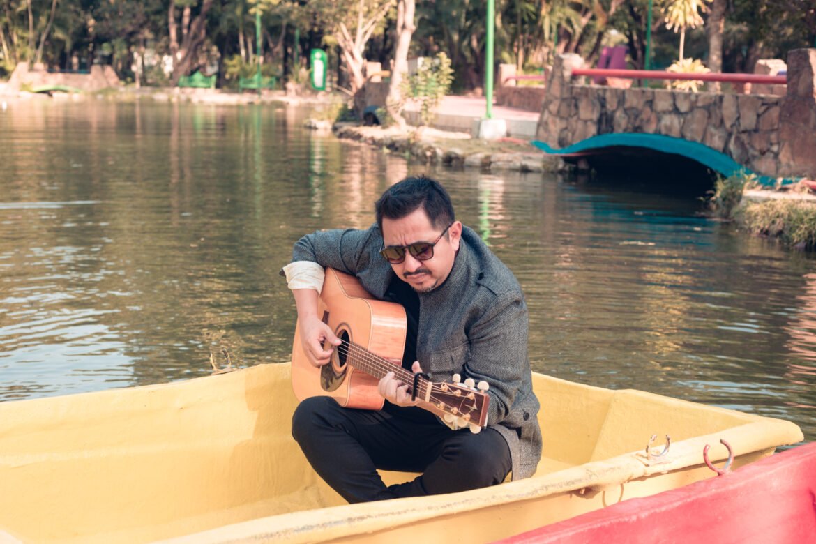 La presentación se realizará el 15 de abril, en Casa Regia, el cual lleva por título Terraza Carlos Macías. Los temas incluidos son de su nuevo disco.