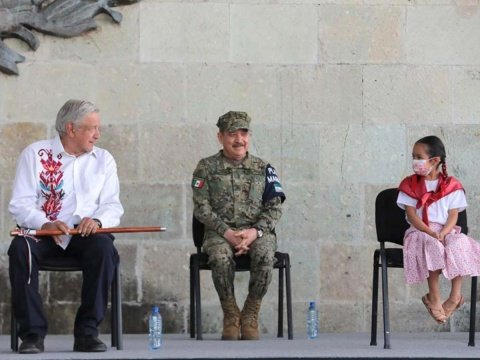 Anuncia AMLO aumento a pensión de adultos mayores