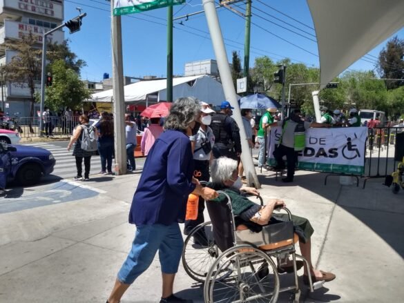 Avanza jornada de vacunación en Gustavo A. Madero