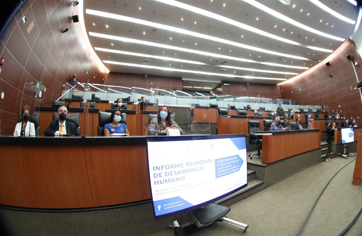 Monreal busca consensos con la oposición para extraordinario