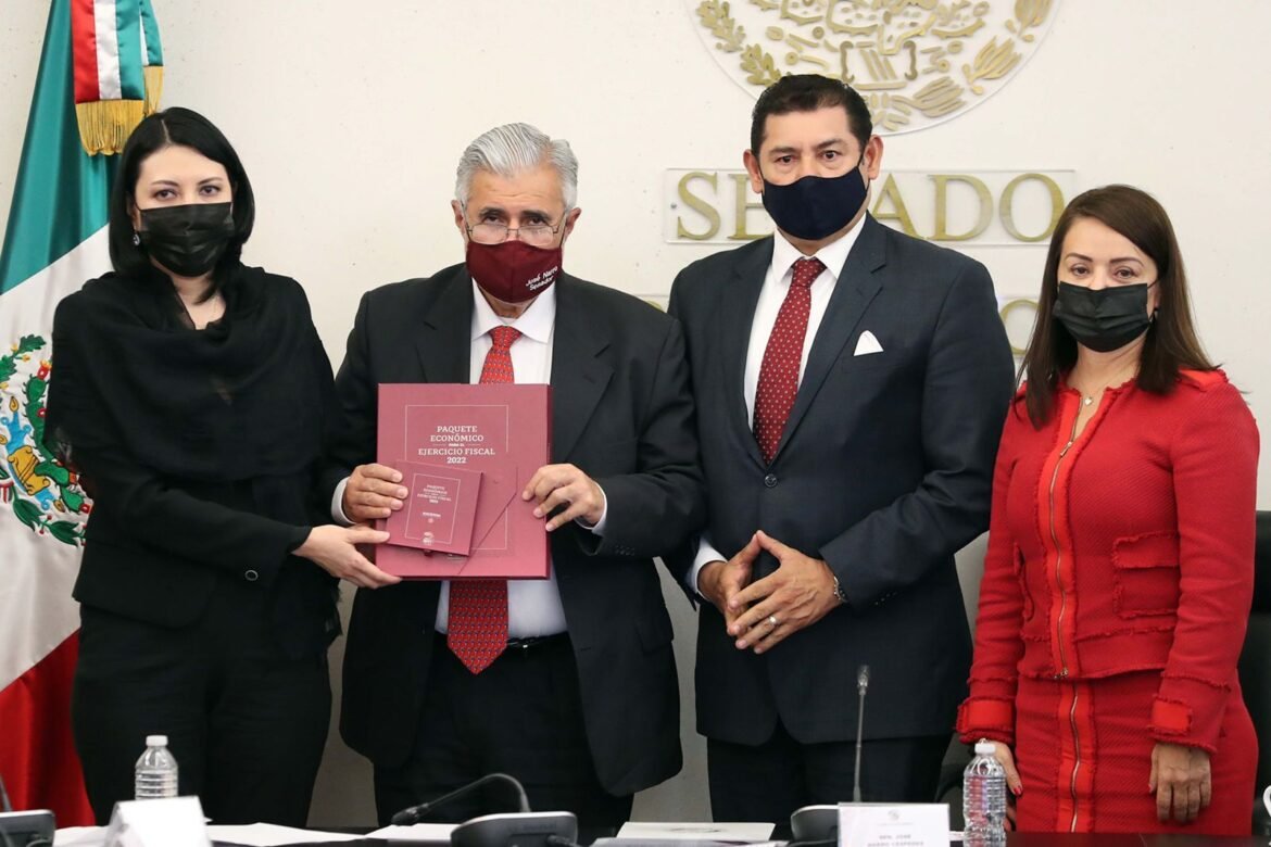 Senado recibe Paquete Económico 2022
