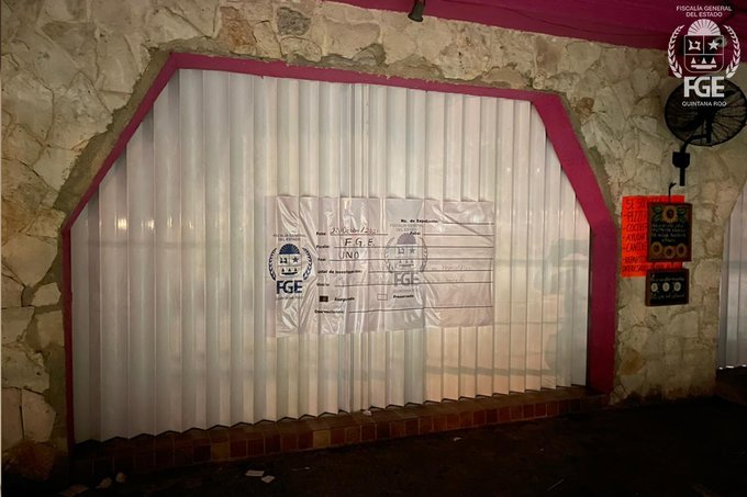 Ejecutan a os turistas en bar de Quintana Roo; ya investigan