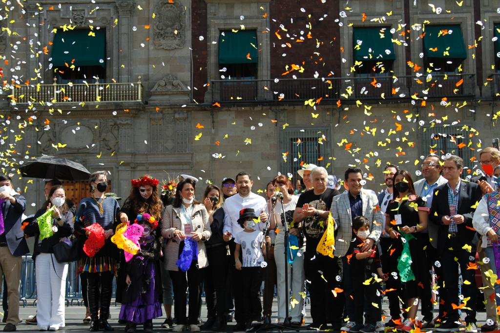 Asiste un millón a desfile de Día de Muertos; hay tres millones de turistas