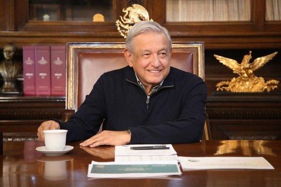 Convoca AMLO a concentración en el Zócalo el 1 de diciembre