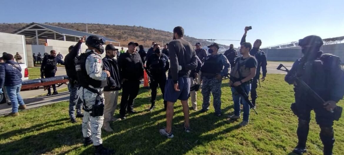 Hallan con vida a jugador de basquetbol y al taxista desaparecidos