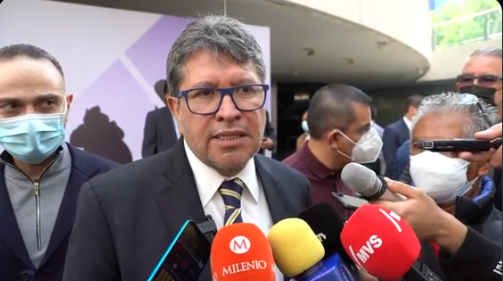 INE extralimita facultades al posponer Revocación de Mandato; Monreal