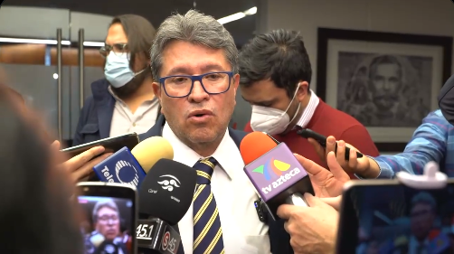 Sigo en defensa de las víctimas de los abusos de autoridad: Monreal