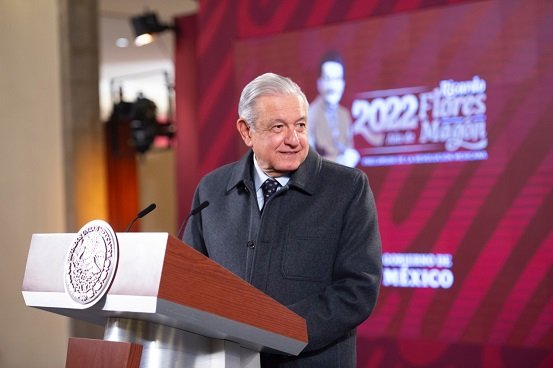 Insiste AMLO que Ómicron no es tan grave; reconoce aumento de contagios