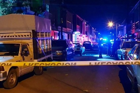 Balacera en palenque clandestino de Iztapalapa deja un muerto