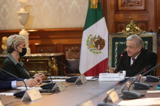 AMLO dialoga con secretaria de Energía de EU en Palacio Nacional