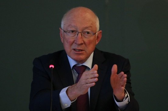 Operaciones de seguridad respetarán soberanía de México: Ken Salazar