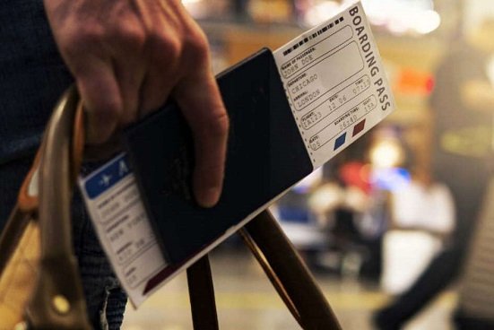 Cancelan más de 2 mil 500 vuelos en EU por ómicron y mal clima