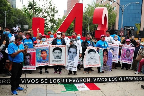 Ordena a FGR entregar averiguación actualizada de caso Ayotzinapa