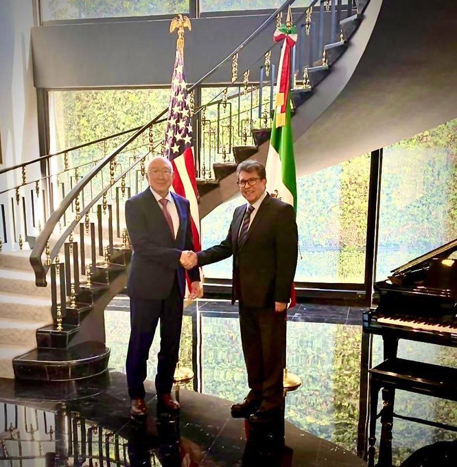 Posición de Ken Salazar sobre reforma eléctrica, respetuosa de la soberanía: Monreal
