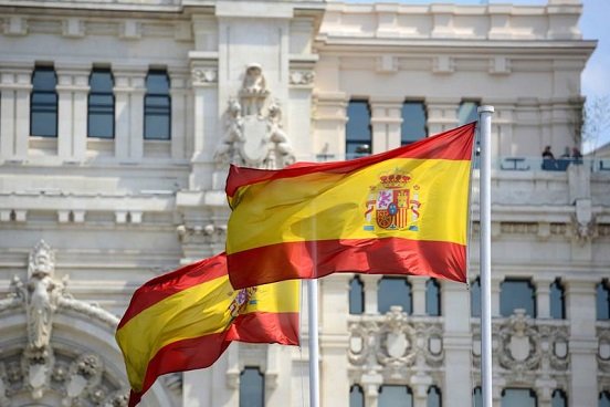 Pausa con España es con empresas y su influyentismo