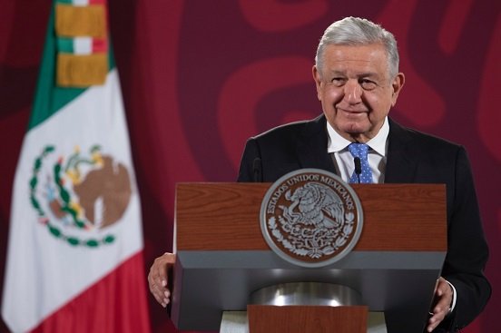 AMLO deslinda al secretario de Marina, del caso Ayotzinapa