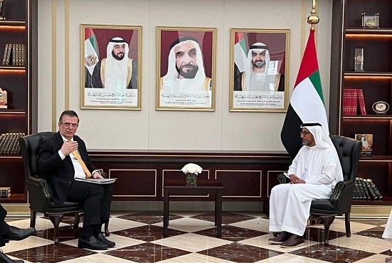 Ebrard y empresarios mexicanos negocian inversiones en Abu Dabi