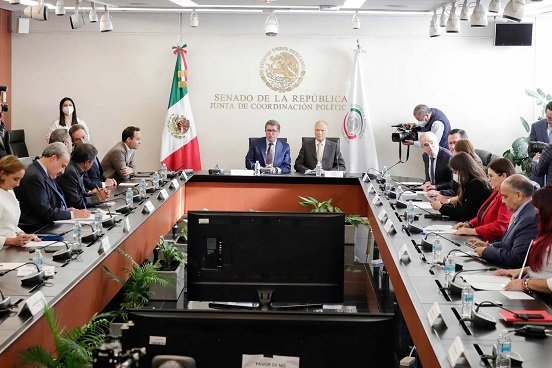 Comparece fiscal Gertz ante Jucopo; fue un ejercicio serio y respetuoso: Monreal