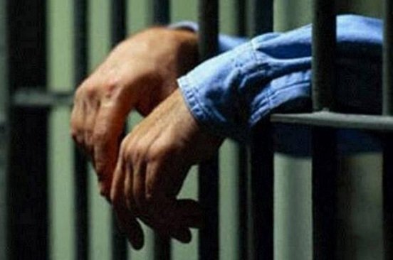 Condenan a 77 años de cárcel a 2 ex policías; eran informantes del narco