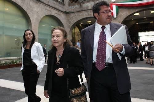 Ricardo Monreal lamenta la partida de Rosario Ibarra