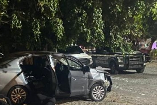 Civiles ar,mados vs policías deja 9 muertos en Michoacán