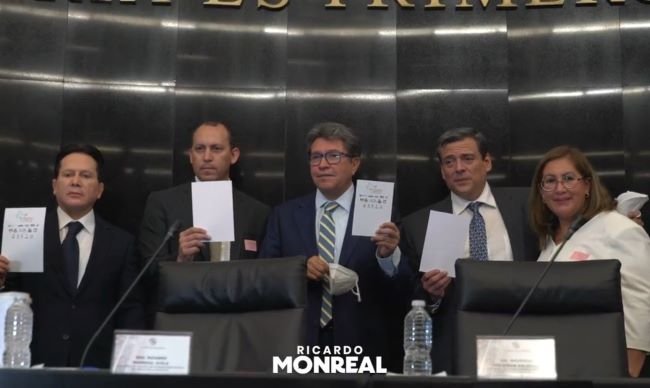 Estimular deporte para remediar problemas sociales, plantea Ricardo Monreal