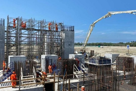 Refinería de Dos Bocas rebasará los 8 mil mdd, reconoce AMLO