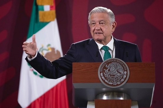 AMLO rechaza replantear su estrategia de seguridad