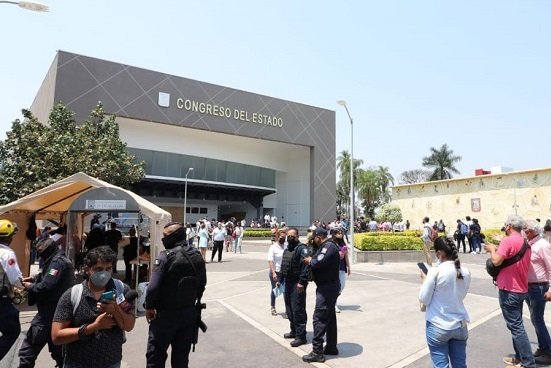 Desalojan Congreso de Morelos por amenaza de bomba