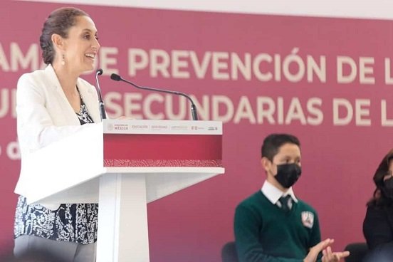 Sheinbaum presenta programa vs drogas y violencia en secundarias