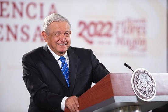 Pide AMLO a EU ventilar audios de García Luna