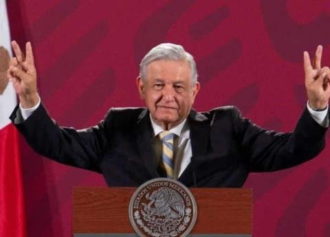 No basta rezar para construir la paz, pero ayuda: AMLO