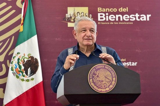 "Tenemos un ejército completamente vinculado al pueblo": AMLOb