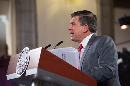 Profeco exhibe a funcionarios que ganan más que López Obrador