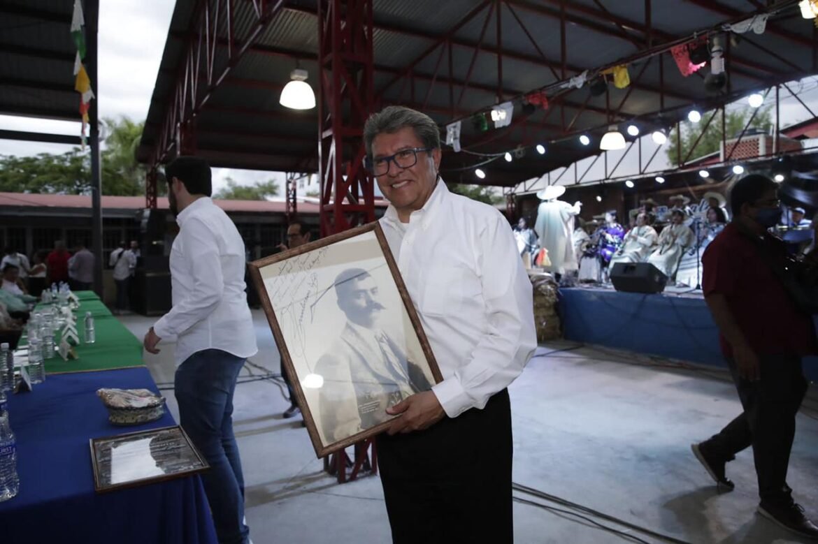 Morena debe modificar sus mecanismos de selección de candidatos, asegura Monreal