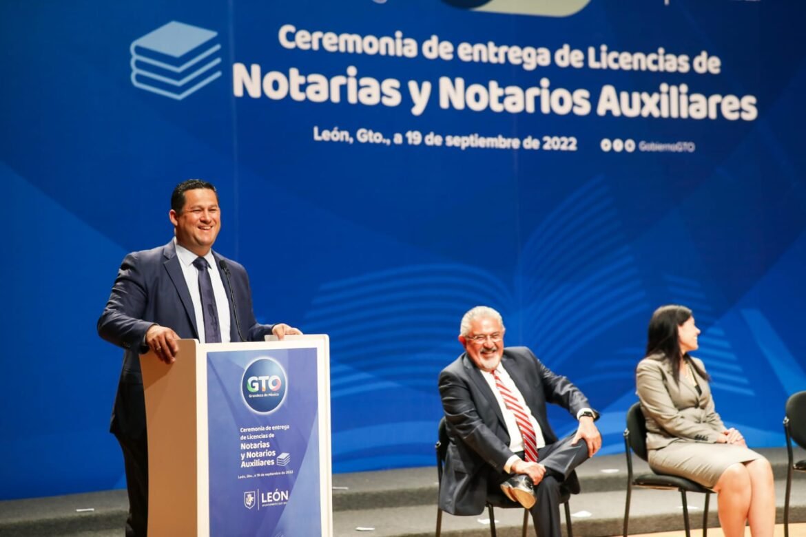 Entrega Gobernador licencias de Notarias y Notarios Auxiliares 2022 Entrega Gobernador licencias de Notarias y Notarios Auxiliares 2022